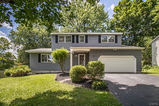 4877 Edgeworth Drive, Manlius, NY 13104