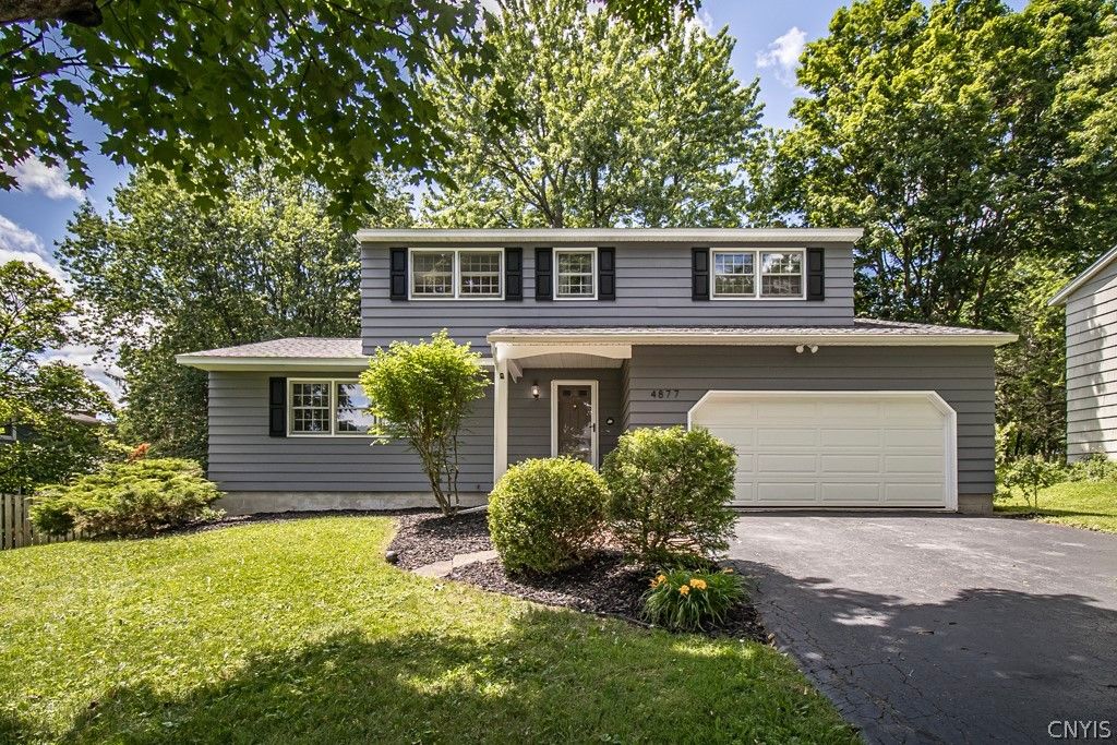 4877 Edgeworth Drive, Manlius, NY 13104