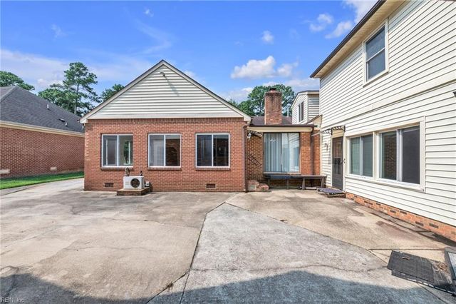 245 Fernwood Farms RD, Chesapeake, VA 23320
