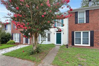 102 Yearling CT, Yorktown, VA 23693