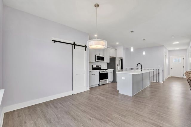 3082 Charissas Place, Bettendorf, IA 52722