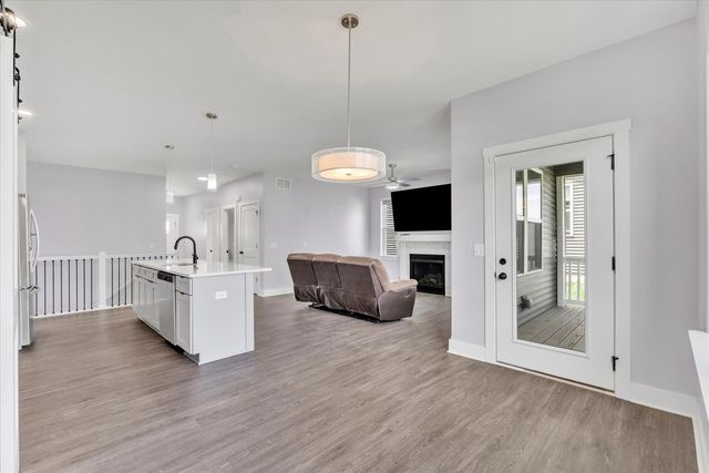 3082 Charissas Place, Bettendorf, IA 52722