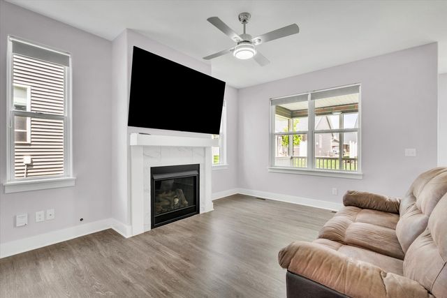 3082 Charissas Place, Bettendorf, IA 52722