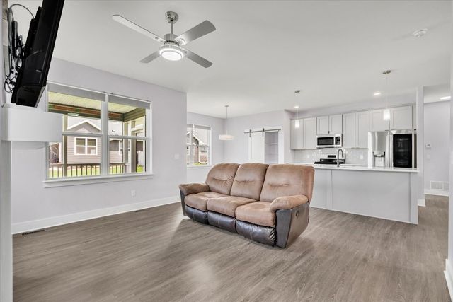 3082 Charissas Place, Bettendorf, IA 52722