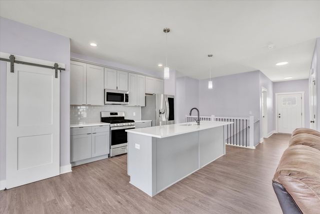 3082 Charissas Place, Bettendorf, IA 52722