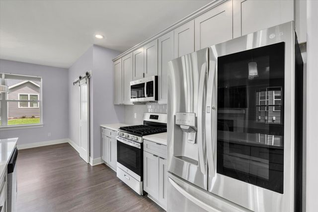 3082 Charissas Place, Bettendorf, IA 52722