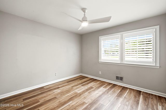 141 S Cardinal Drive S, Wilmington, NC 28403