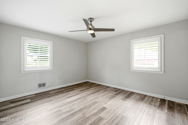 141 S Cardinal Drive S, Wilmington, NC 28403