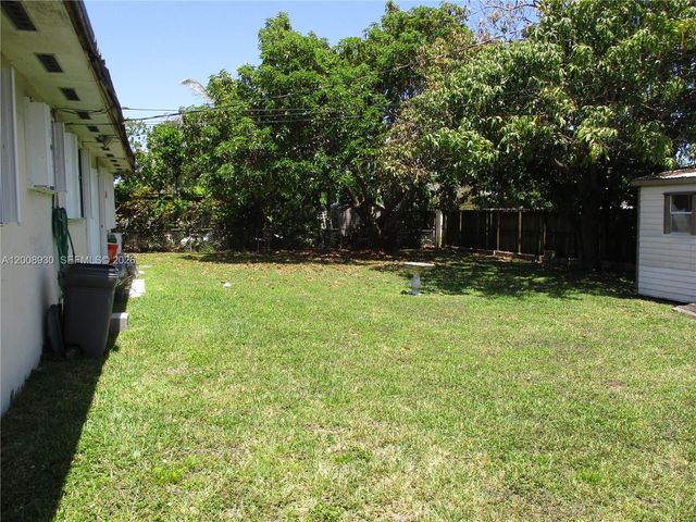 19311 Gulfstream Rd, Cutler Bay, FL 33157