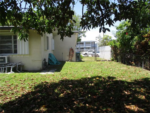 19311 Gulfstream Rd, Cutler Bay, FL 33157