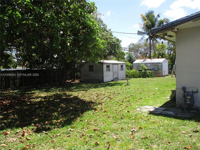 19311 Gulfstream Rd, Cutler Bay, FL 33157