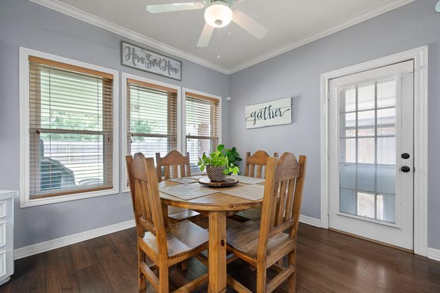 116 Zinnia Street, Lake Jackson, TX 77566