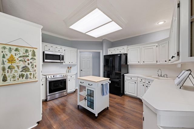 116 Zinnia Street, Lake Jackson, TX 77566