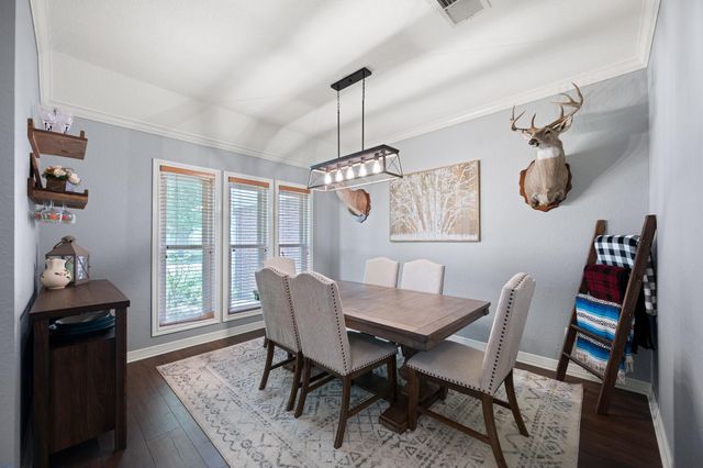 116 Zinnia Street, Lake Jackson, TX 77566