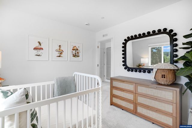 1390 NW Laura Vista Dr, Albany, OR 97321