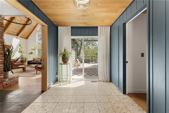 28001 North Bay, Lake Arrowhead, CA 92352