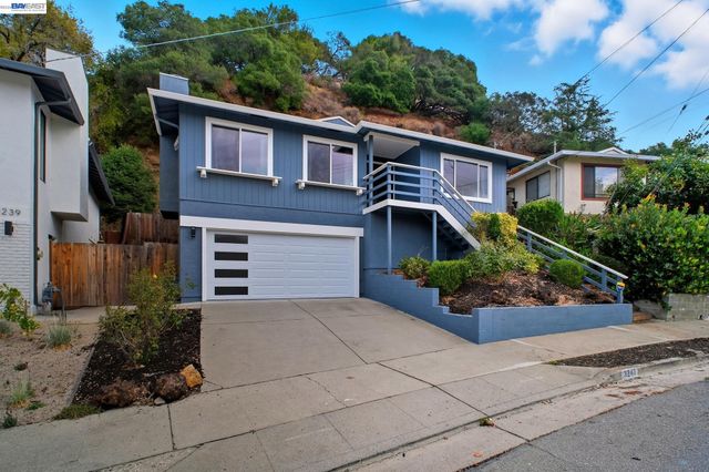 3247 Revere Ave, Oakland, CA 94605