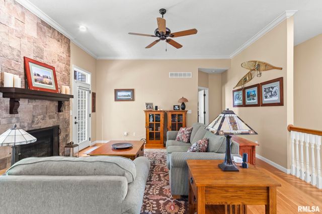 1621 Hoechester Road, Springfield, IL 62712