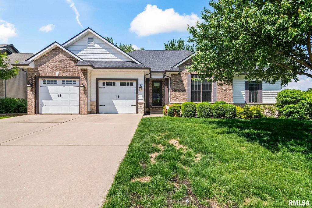 1621 Hoechester Road, Springfield, IL 62712