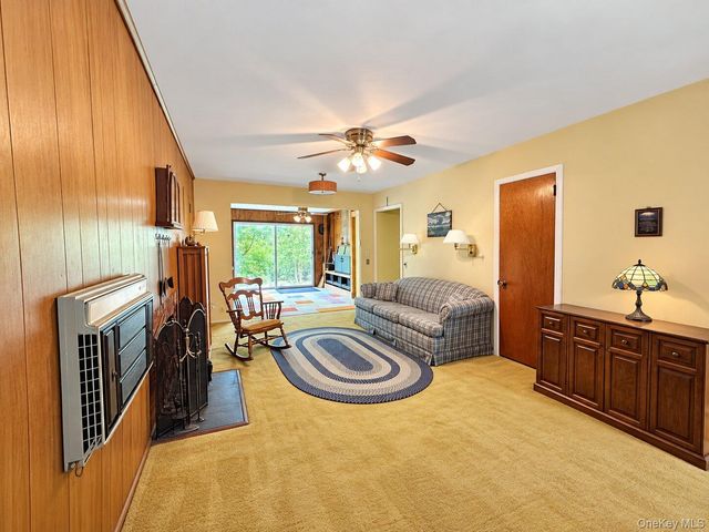 129 Village Line Road, Babylon, NY 11702
