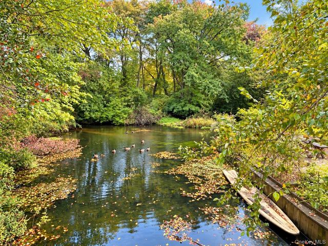 129 Village Line Road, Babylon, NY 11702