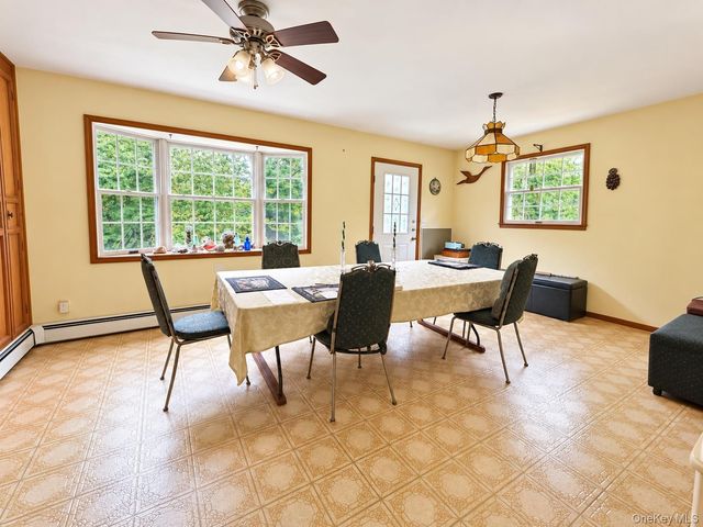 129 Village Line Road, Babylon, NY 11702