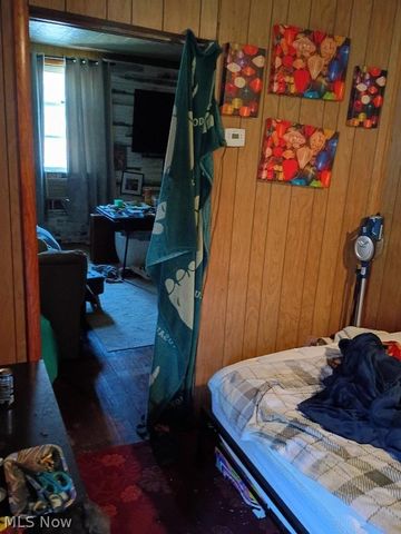 58640 Charles Street, Martins Ferry, OH 43935