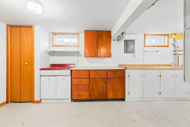 1624 4th Street S, Moorhead, MN 56560