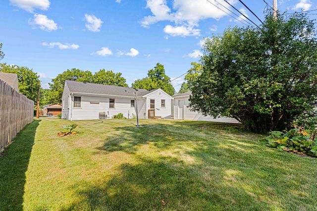 1624 4th Street S, Moorhead, MN 56560