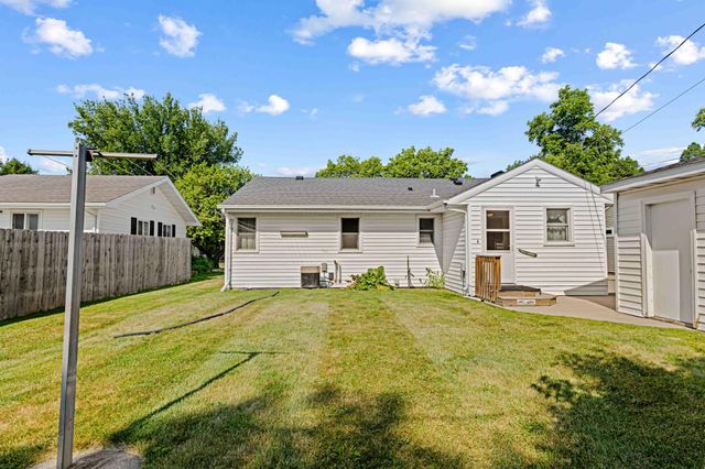 1624 4th Street S, Moorhead, MN 56560