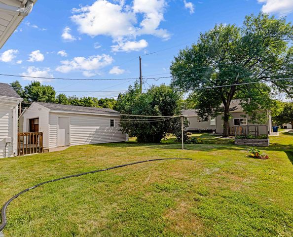 1624 4th Street S, Moorhead, MN 56560