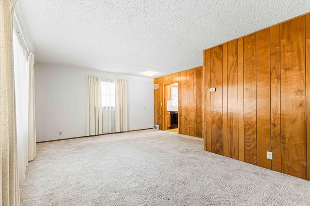 1624 4th Street S, Moorhead, MN 56560