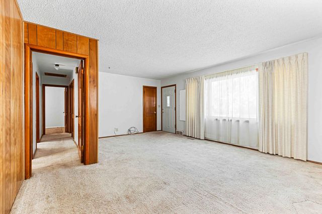 1624 4th Street S, Moorhead, MN 56560