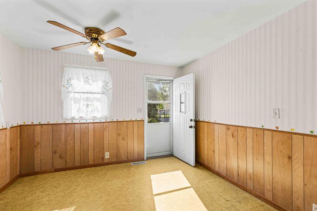 1624 4th Street S, Moorhead, MN 56560