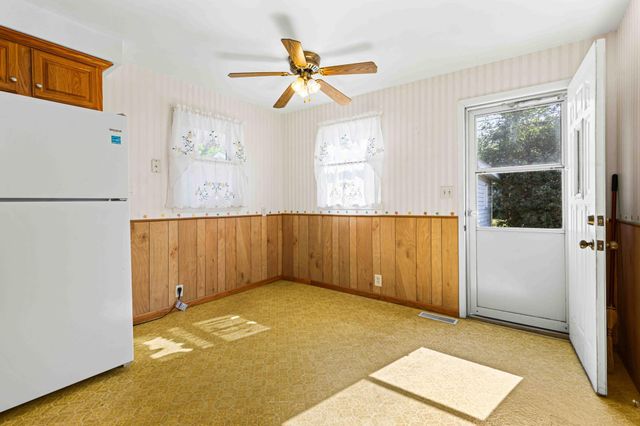 1624 4th Street S, Moorhead, MN 56560