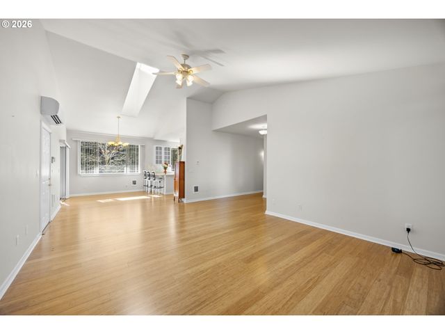 2284 21ST St, Florence, OR 97439