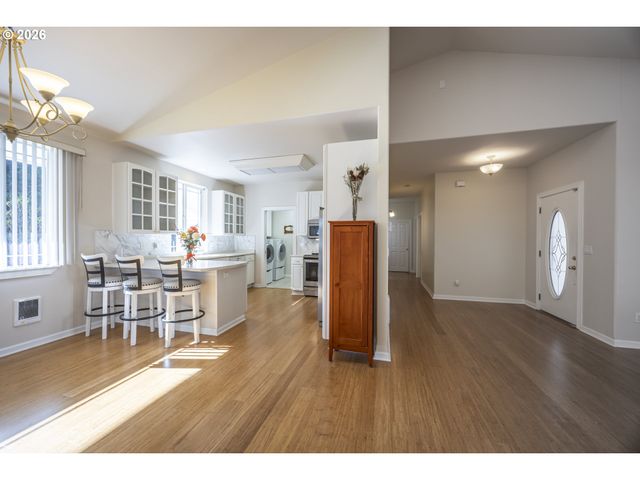 2284 21ST St, Florence, OR 97439