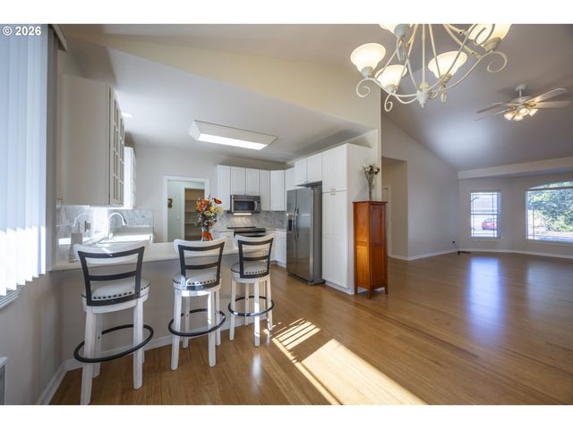 2284 21ST St, Florence, OR 97439