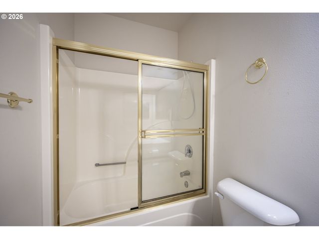 2284 21ST St, Florence, OR 97439