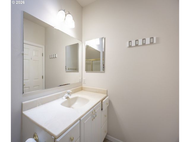 2284 21ST St, Florence, OR 97439