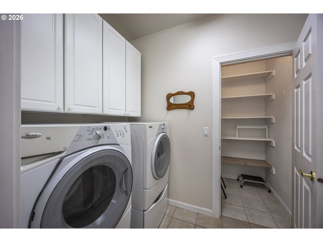 2284 21ST St, Florence, OR 97439