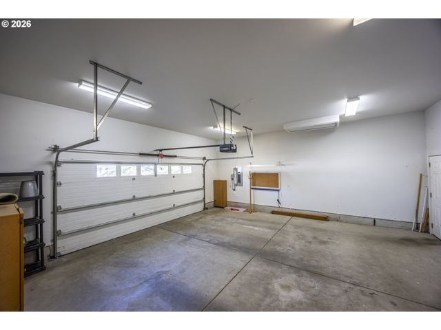 2284 21ST St, Florence, OR 97439