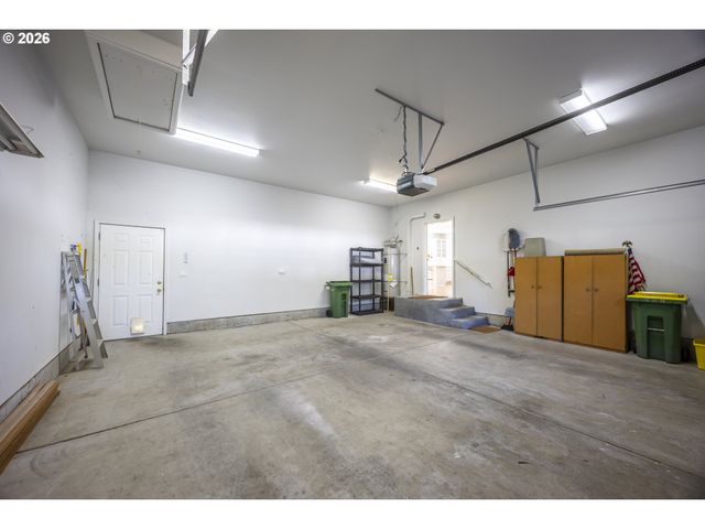 2284 21ST St, Florence, OR 97439