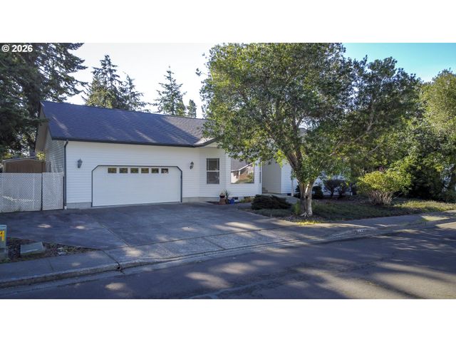 2284 21ST St, Florence, OR 97439