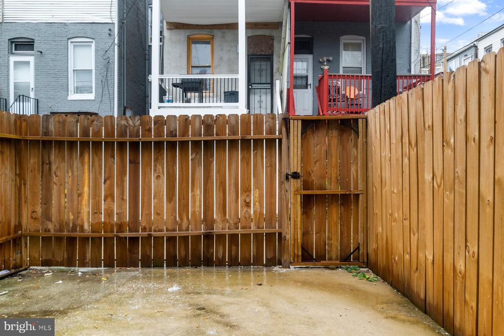 2312 EDGEMONT AVE, Baltimore, MD 21217