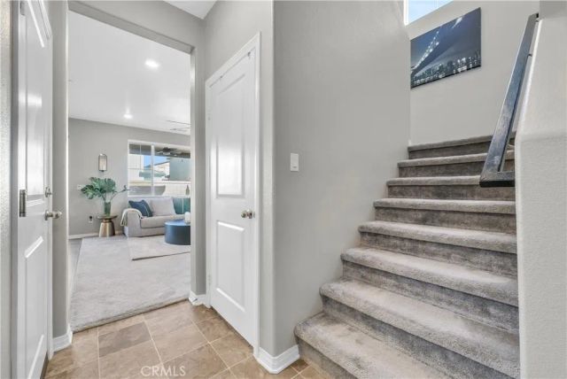 2493 Gunner Ridge Way, Rialto, CA 92377