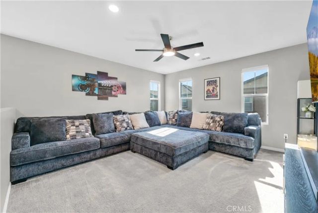 2493 Gunner Ridge Way, Rialto, CA 92377