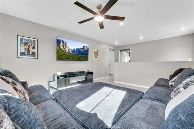 2493 Gunner Ridge Way, Rialto, CA 92377