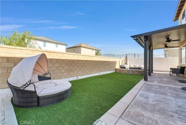 2493 Gunner Ridge Way, Rialto, CA 92377