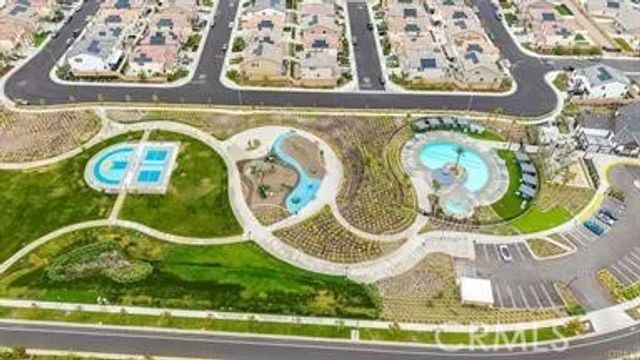 2493 Gunner Ridge Way, Rialto, CA 92377